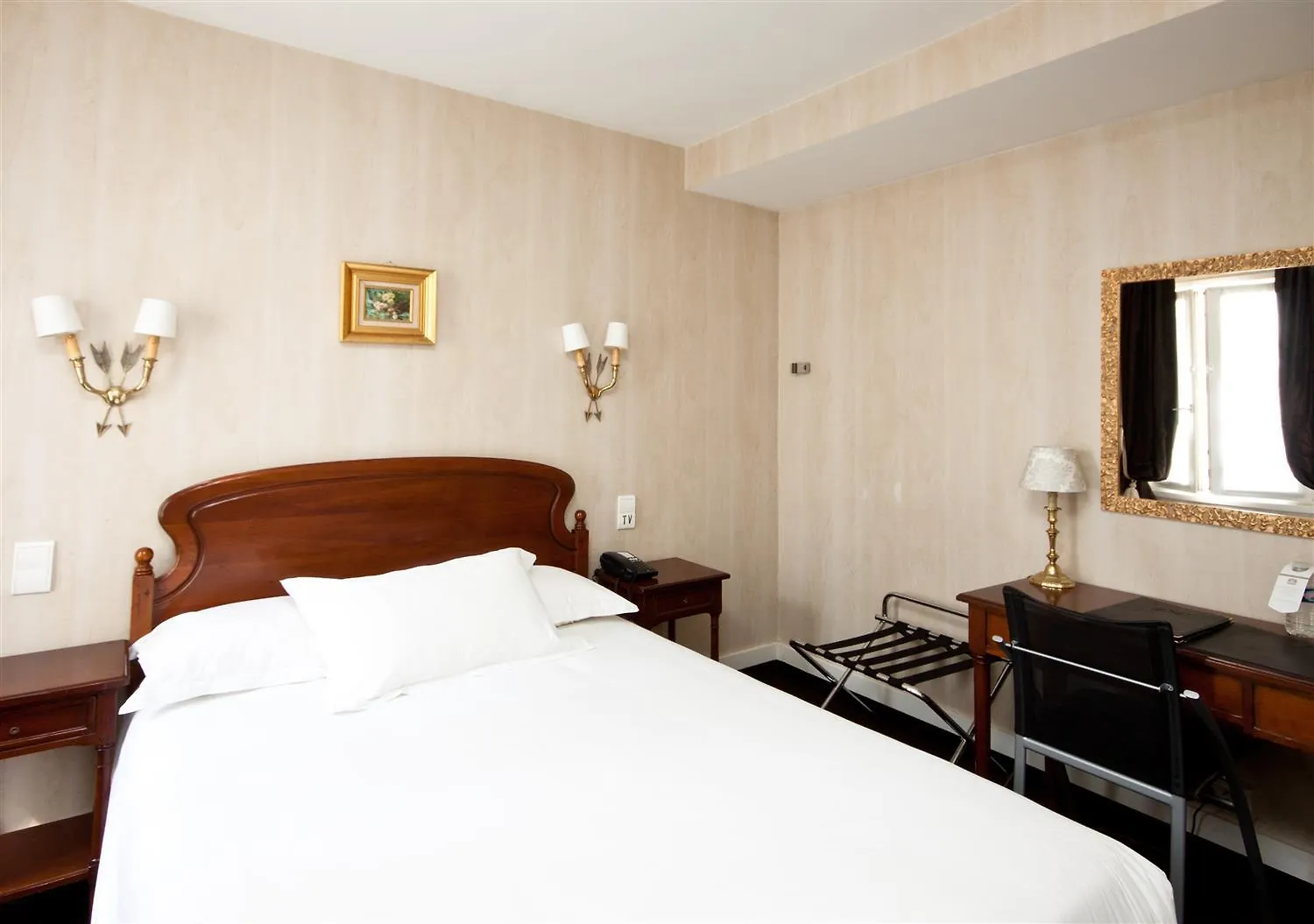 Western Aramis Saint Germain